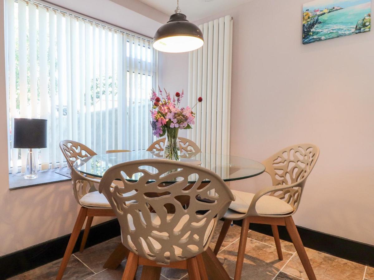 Vila Morawel Fach Newport  Exteriér fotografie